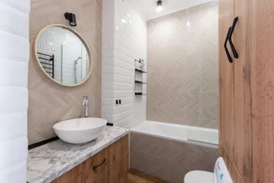 Amenajare baie – idei de design interior pentru băi înguste