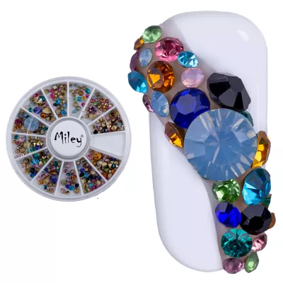 Carusel, strasuri multicolore tip diamant