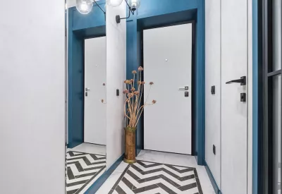 Ușă de intrare în apartament metalică, Pocket Bella, 80 stânga, antracit pe exterior și albă pe interior
