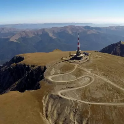 Zbor introductiv peste Platoul Bucegi cu avionul, la altitudine de 3000 m |3 persoane