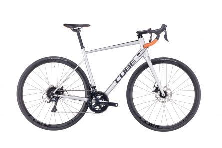 BICICLETA CUBE ATTAIN PRO SILVER ORANGE 2023 62 CM