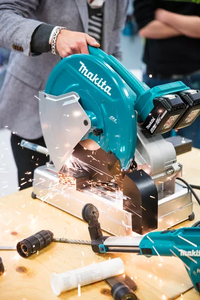 Debitator Makita DLW140PT2 - LXT 18V, disc 355 mm, cu 2 acumulatori