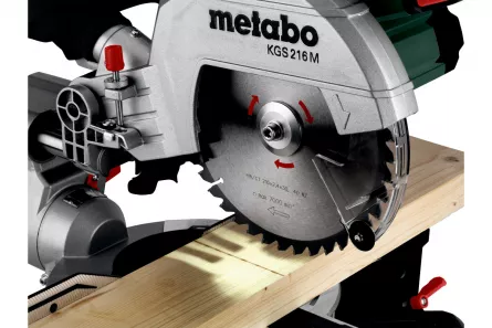 Fierastrau pentru debitat lemn, Metabo KGS 216 M 61926