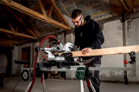 Fierastrau pentru debitat lemn, Metabo KGS 216 M 61926