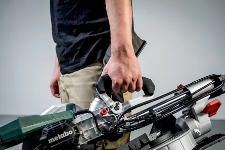Fierastrau pentru debitat lemn, Metabo KGS 216 M 61926