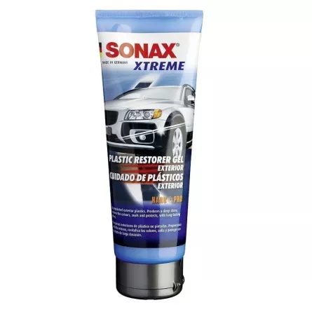 Solutie SONAX XTREME pentru ingrijirea suprafetelor exterioare din plastic 250 ml