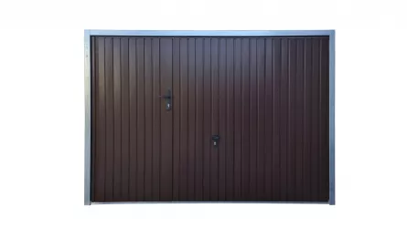 Usa basculanta garaj 2720x2230 mm + usa mica pietonala maro RAL 8017 + Izolatie interioara de polistiren