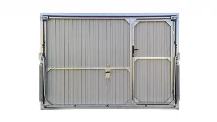 Usa basculanta garaj 2720x2230 mm + usa mica pietonala maro RAL 8017 + Izolatie interioara de polistiren