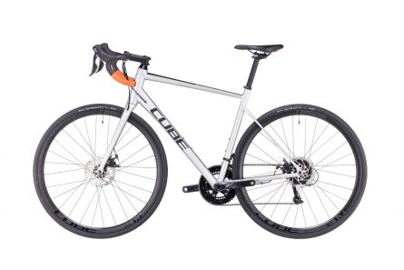 BICICLETA CUBE ATTAIN PRO SILVER ORANGE 2023 62 CM