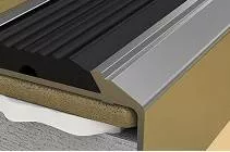 VINCLU TREAPTA PS6 ANTIDERAPANT ALUMINIU CU CAUCIUC NEGRU 120 CM TITAN