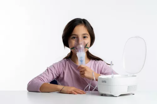 NOU: Aparat de aerosoli Laica NE2015, compartiment accesorii, cu piston, copii si adulti