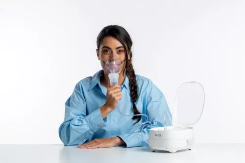 NOU: Aparat de aerosoli Laica NE2015, compartiment accesorii, cu piston, copii si adulti