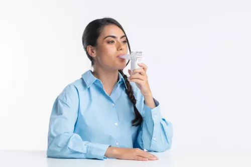 NOU: Aparat de aerosoli portabil Laica NE1012, silentios, copii si adulti, reincarcabil la USB