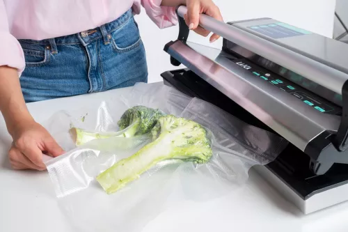 NOU: Aparat de ambalare in vid Laica VT3250 Professional, 40 cm, 25L/min, 350W