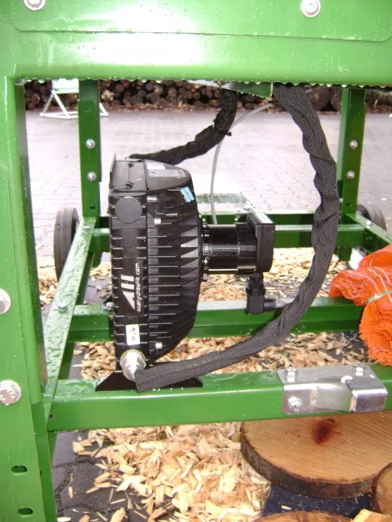Despicator lemn orizontal AutoSplit 250  - actionare cu motor termic