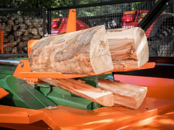 Despicator lemn orizontal SplitMaster 30 - actionare la priza de putere a tractorului