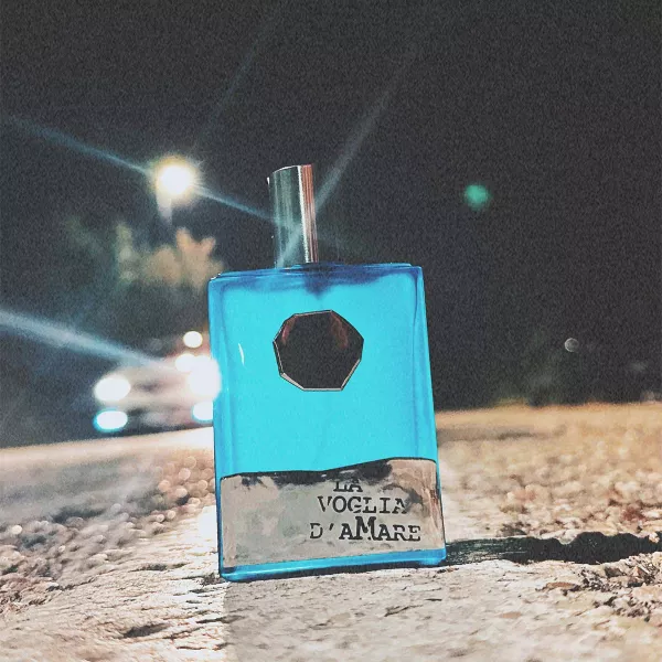 SUPERFLUO LA VOGLIA D'AMARE