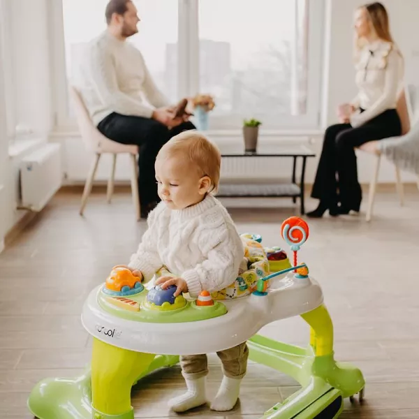 Premergator cu centru de activitati Coccolle Arlo Roz