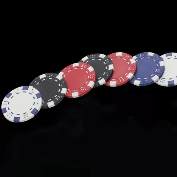 Set poker cu 300 Jetoane, Karemi, cu carcasa pentru transport
