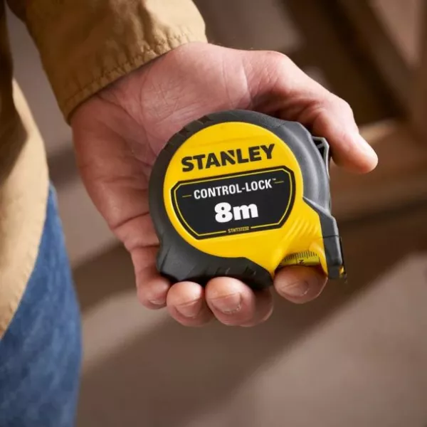 Ruleta CONTROL-LOCK™ Stanley STHT37232-0, 8 m / 25 mm, cu protectie de cauciuc, in sistem metric, blister
