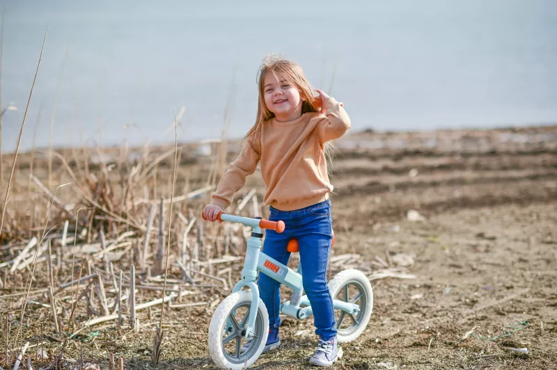 Bicicleta de echilibru Wind, de la 2 ani pana la 5 ani, cadru cu amortizor, roti mari, sa reglabila, Roz deschis 5