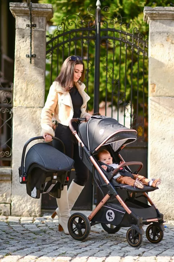 Carucior set, Storm, de la 0 luni pana la 4 ani, maxim 22 kg, cos auto inclus, cadru din aluminiu, Luxe Black 6