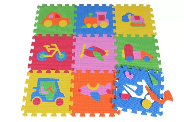 Covoras puzzle colorat, Knorr Toys, 9 piese, 30x30x1 cm, din spuma moale Eva, izolator si antiderapant, 3 Ani+, Trafic 2