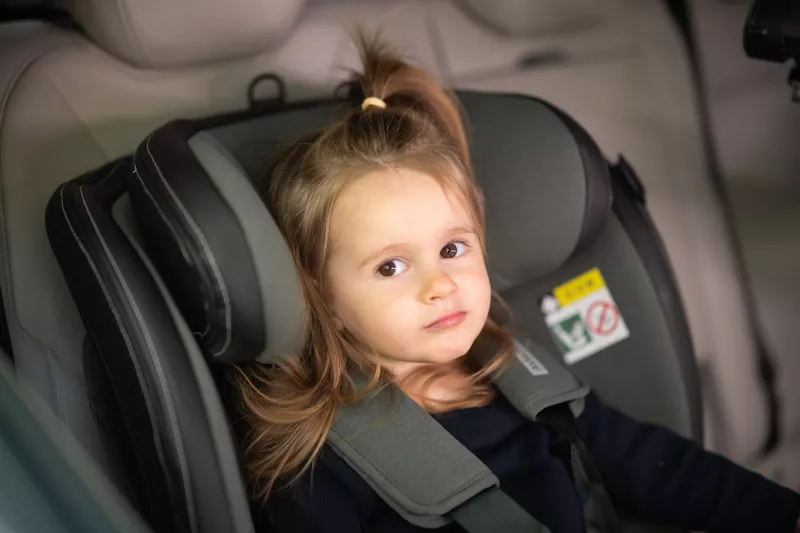 Scaun auto, Aviator, i-Size isofix, cu baza rotativa 360 grade, de la 0 luni pana la 12 ani, 40-150 cm, Bej 4