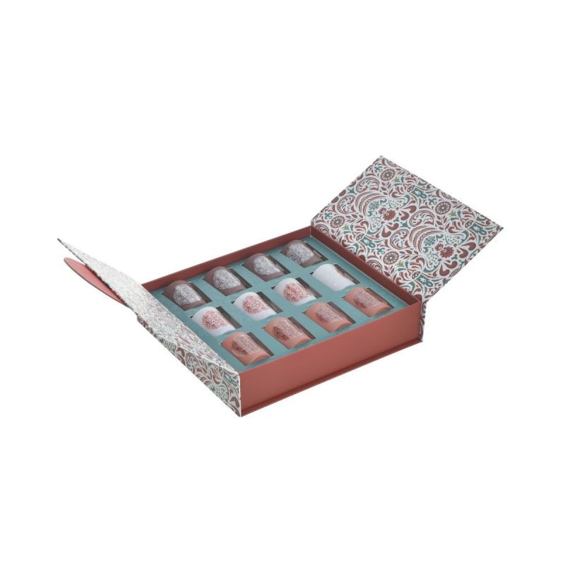 Set 12 lumanari din parafina Ø4X5cm rosu in cutie-cadou Inart