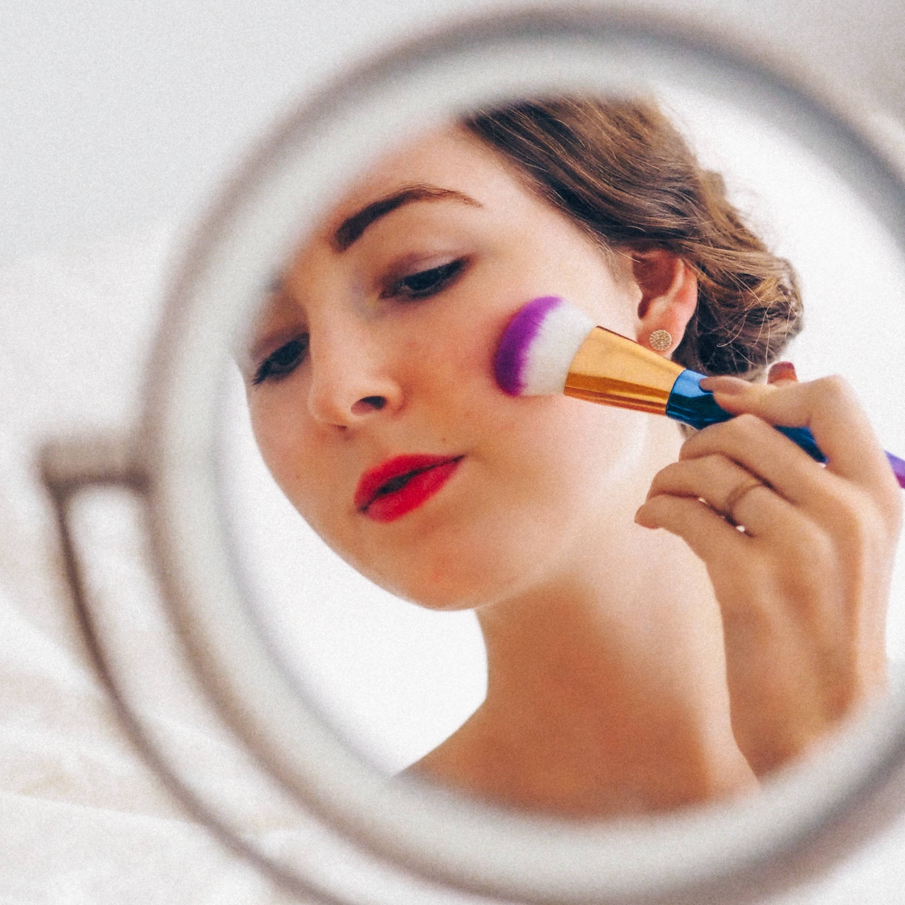 Pachete și Vouchere Cadou Beauty - Curs self make-up 2 ore | 1 persoana   , smartexperience.ro
