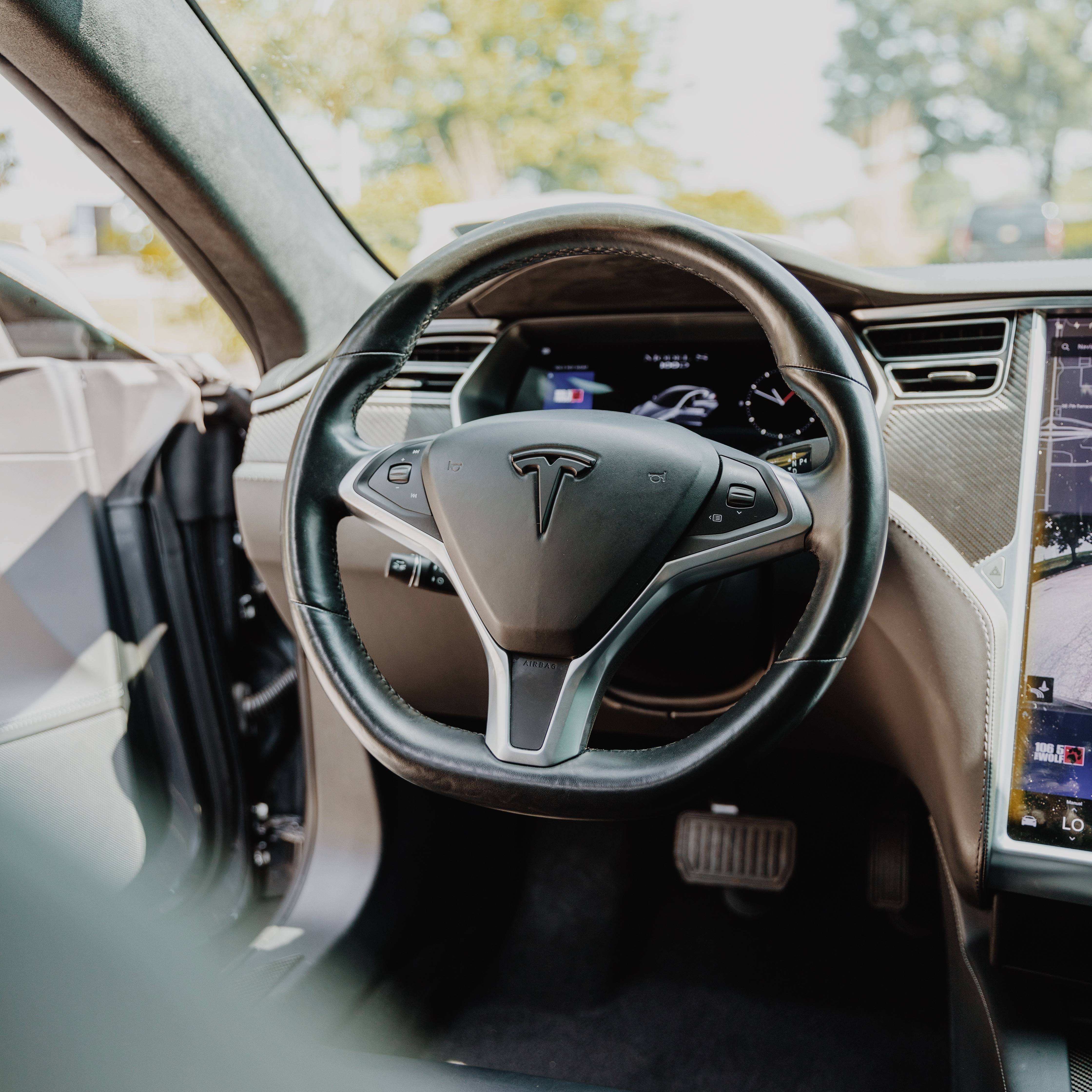 Experiențe Auto Cadou - Experienta Tesla Model 3 Performance, la Academia Titi Aur  , smartexperience.ro