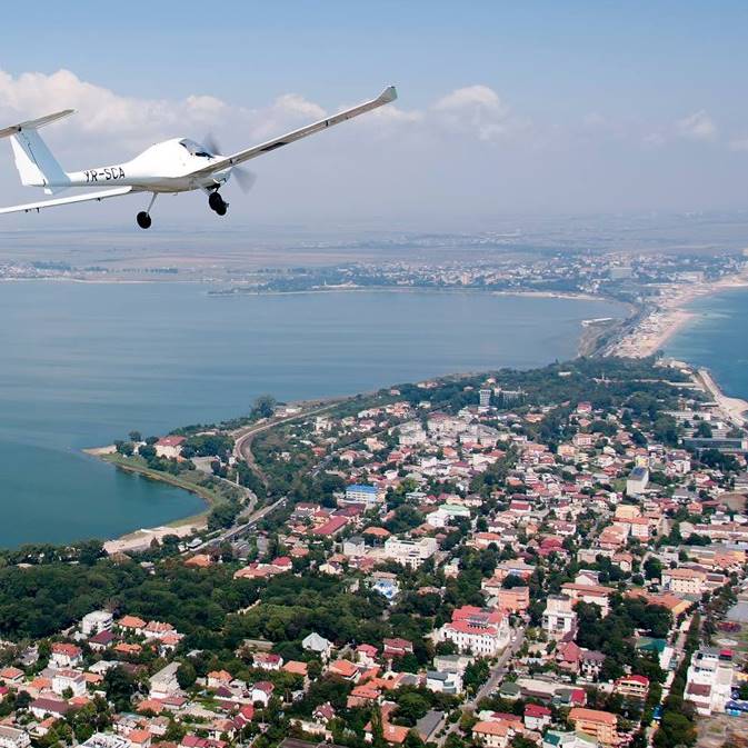 Zbor cu Avionul Cadou - Vreau sa fiu pilot pentru 1 ora - litoral, smartexperience.ro