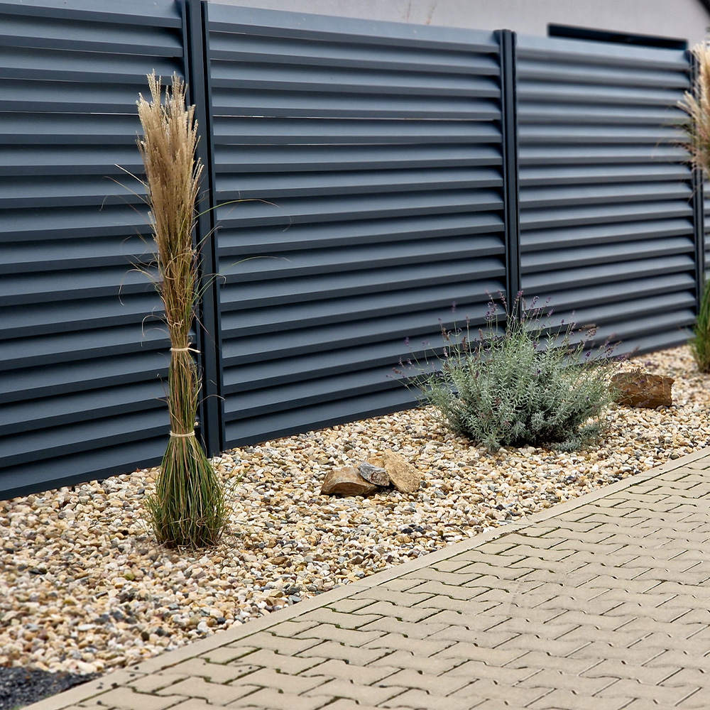 Pachet promo AluTru, Jaluzea, 5 panouri de gard 1500mm, poarta pietonala si auto batanta, L=12,4 